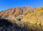 みずがき湖　鹿鳴峡大橋 紅葉,みずがき湖,秋の写真素材