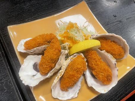 殻付カキフライ 殻付,カキフライ,キャベツの写真素材