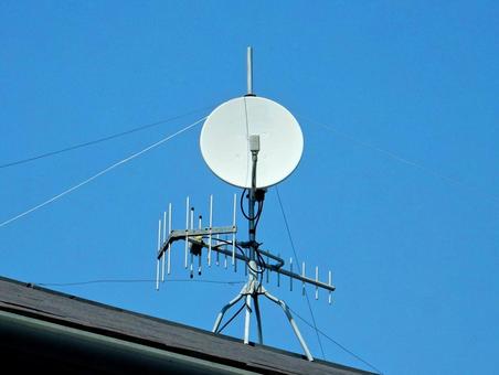 【風景写真】テレビ受信アンテナ 【風景写真】テレビ受信アンテナ アンテナ,テレビ,受信の写真素材