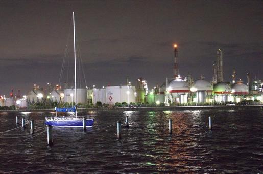 ヨット ヨット ヨット,夜景,コンビナートの写真素材