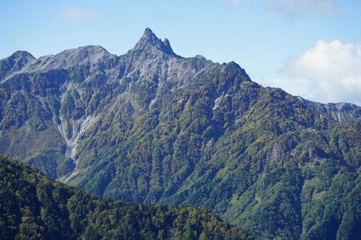 紅葉の北アルプス槍ヶ岳 紅葉の北アルプス槍ヶ岳 紅葉,北アルプス,槍ヶ岳の写真素材