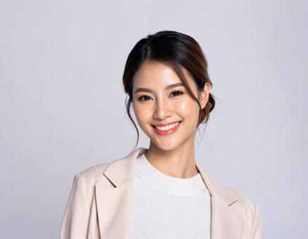 カットモデル笑顔の女性 カットモデル笑顔の女性の写真