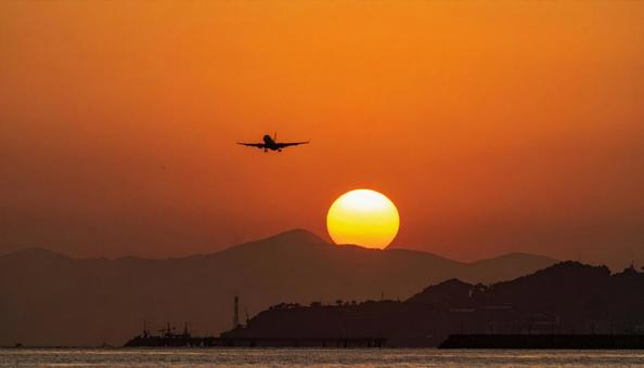 夕焼けの海 夕焼けの海の写真