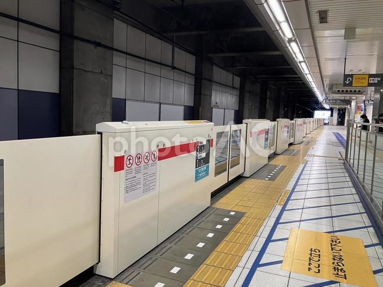 日吉駅・東横線のホーム 日吉駅,日吉,東横線の写真素材