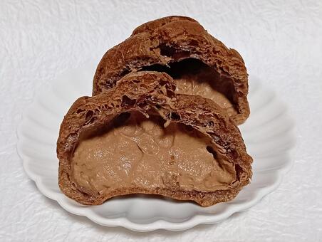 ショコラシュークリーム シュークリーム,洋生菓子,スイーツの写真素材