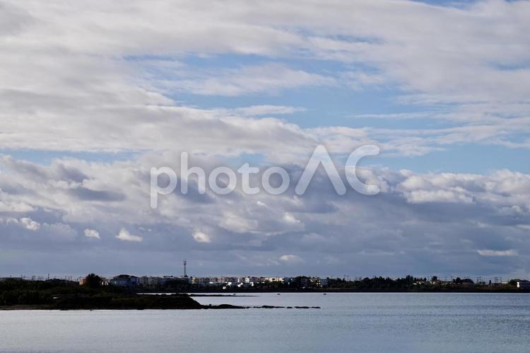 沖縄県宮古島　冬空　漁港 沖縄,宮古島,自然の写真素材