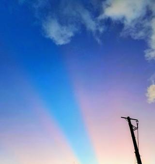 空 薄明光線 青い筋 空 薄明光線 青い筋の写真