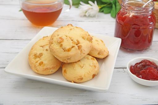 スコーン スコーン,ビスケット,紅茶の写真素材