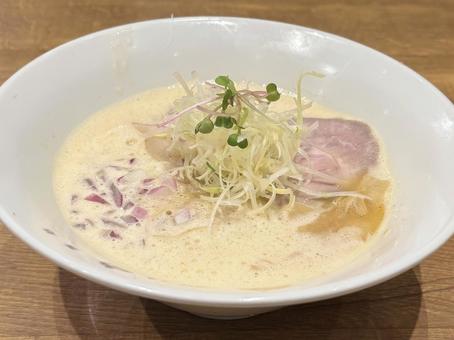 鶏白湯ラーメン 鶏白湯ラーメン めん,メン,麺の写真素材