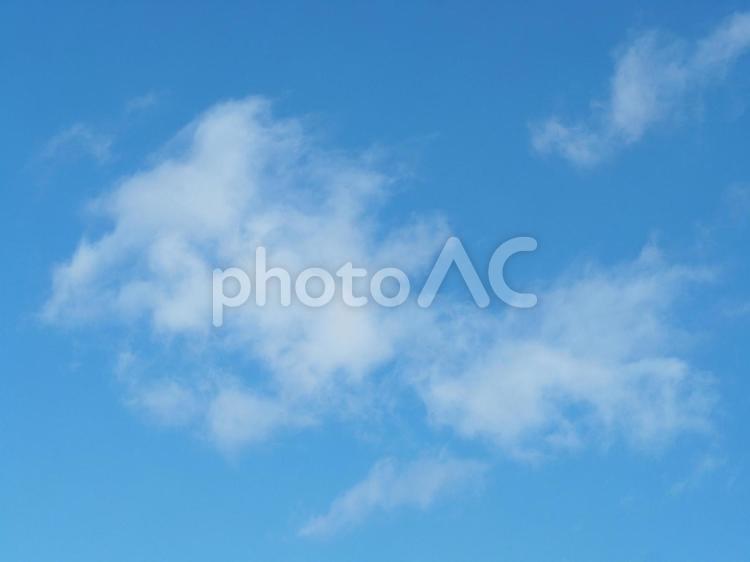 青空と白い雲(背景その１) 青空,空,雲の写真素材