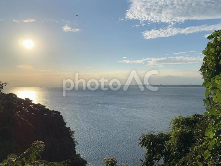 江の島から見る夕陽・Ｃ 夕陽,夕日,海の写真素材