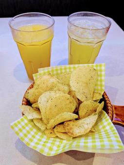 ポテトチップス カラオケ ポテトチップス カラオケ の写真