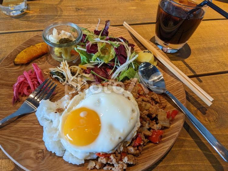 辛口仕上げのガパオライスでランチ! 食べ物,美味しい,ランチの写真素材