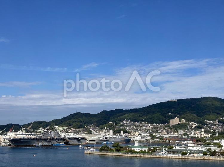 長崎県佐世保港の風景 空,海,港の写真素材