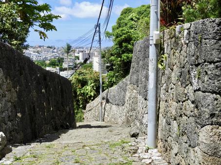 首里金城町石畳道 首里金城町石畳道 首里金城町石畳道,那覇市道金城2号,石畳の写真素材
