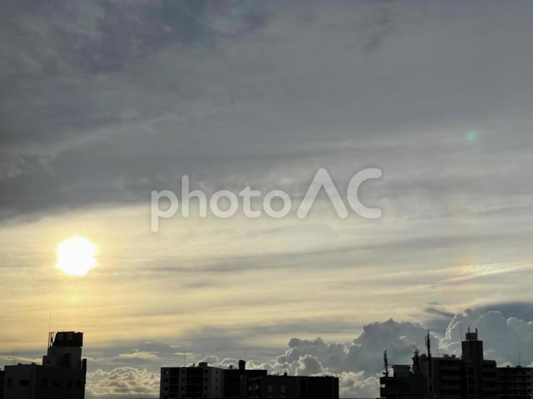 水彩のような夕暮れ ビル,風景,ビル群の写真素材