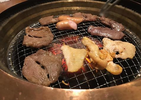 炭火に踊る焼肉の夜 焼肉,七輪,炭火の写真素材