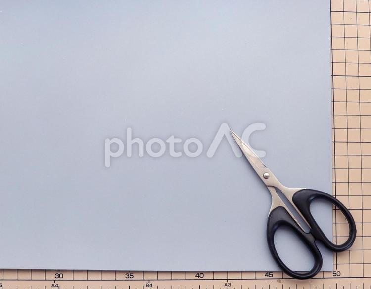 はさみと工作ボード はさみ,工作ボード,スケール板の写真素材