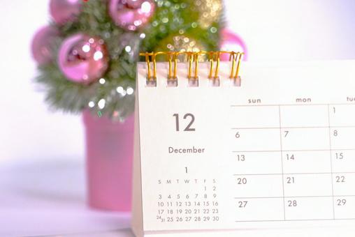 ツリー＆カレンダー クリスマス,クリスマスツリー,カレンダーの写真素材