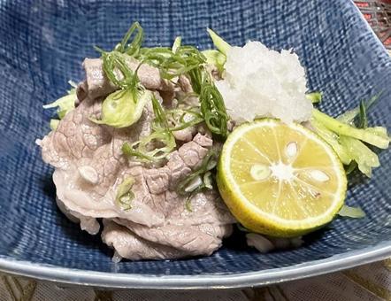 スダチ添え牛肉の冷しゃぶ小皿 スダチ添え牛肉の冷しゃぶ小皿 スダチ添え冷しゃぶ,スダチ,冷しゃぶの写真素材