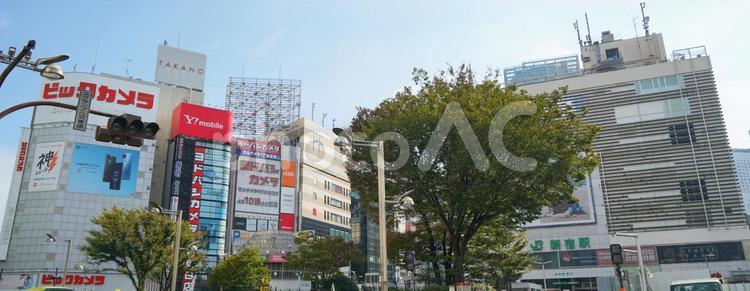 新宿駅東口の風景 新宿駅,新宿,東京の写真素材