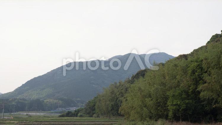 里山の夕暮れ 02 夕暮れ,夕方,山の写真素材