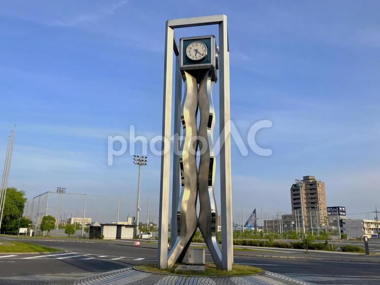 広場の時計台 時計,時計台,朝の写真素材