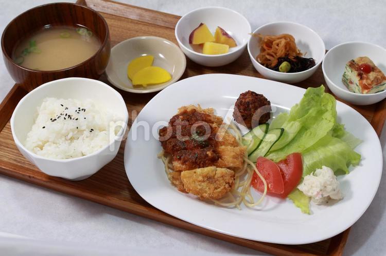 とんかつ定食 定食,食事,外食の写真素材