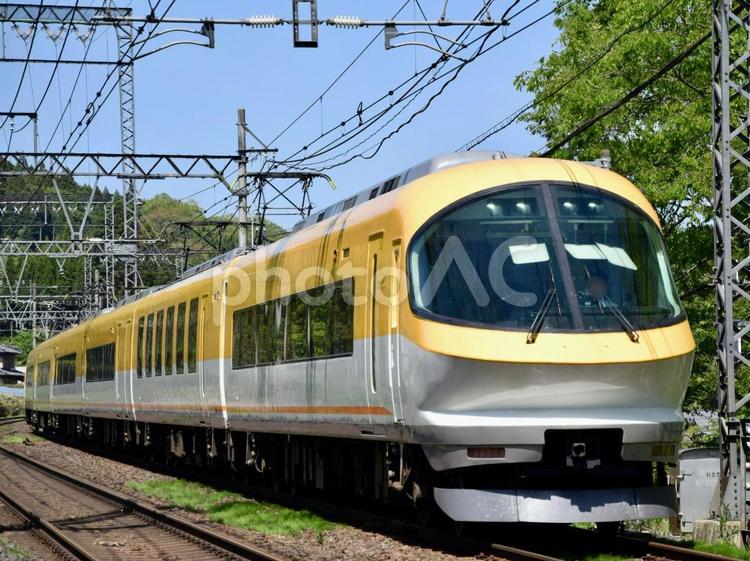 近鉄23000系伊勢志摩ライナー(黄色) 近鉄,近畿日本鉄道,私鉄の写真素材