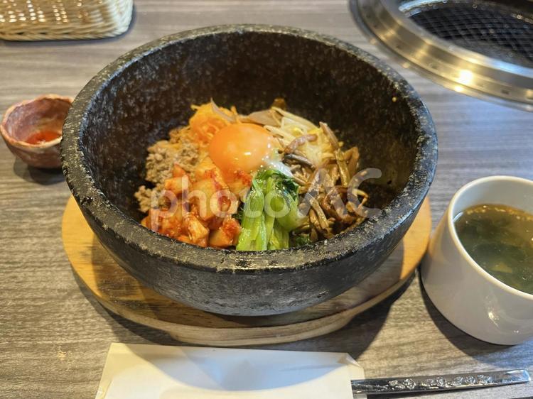 石焼ビビンバ ビビンバ,石焼ビビンバ,ご飯の写真素材
