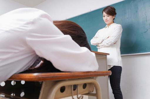 怒る教師 女子,担任,叱るの写真素材