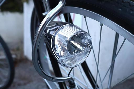 The installed "bicycle sensor light", JPG