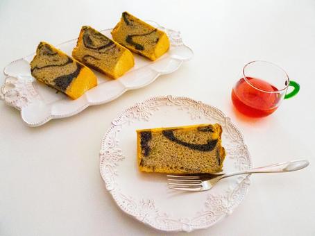 シフォンケーキ、皿、ジュース シフォンケーキ、皿、ジュース シフォンケーキ,黒ごま,マーブルの写真素材