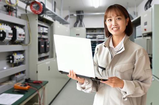 電気系エンジニア女性 電気,設備,エンジニアの写真素材