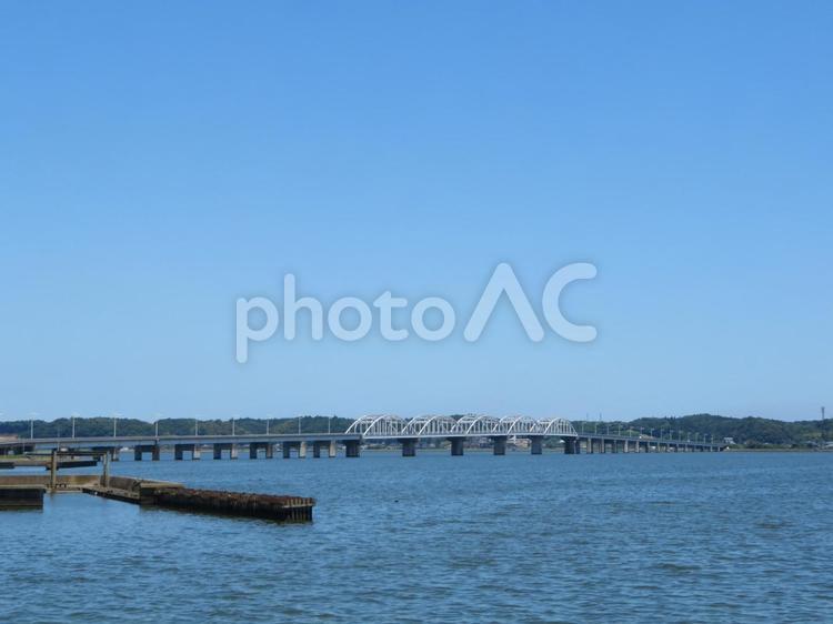 行方市方面から北浦大橋を望む 北浦大橋,橋,北浦の写真素材