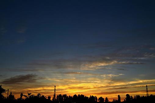 夕焼け 2025/7/7 夕焼け 2025/7/7 夕焼け,光芒,薄明光線の写真素材