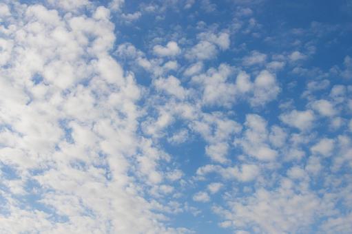 青い空と白い雲 青空,雲,背景の写真素材