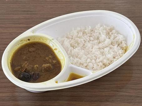 テイクアウトのカレー弁当 テイクアウトのカレー弁当 カレー,スパイスカレー,カレーライスの写真素材