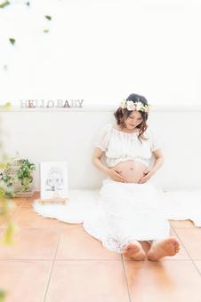 マタニティ 妊婦の女性 マタニティ 妊婦の女性 妊婦,妊娠,マタニティの写真素材