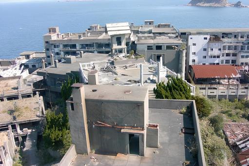 高いところから見る軍艦島2 廃墟,軍艦島,端島の写真素材