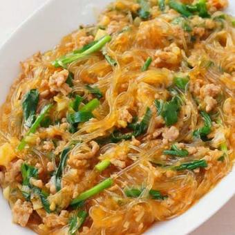 彩り豊かな春雨炒め 春雨,中華料理,野菜炒めの写真素材