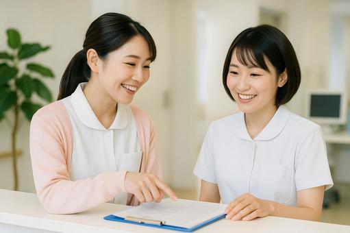 看護師の相談風景の写真