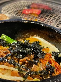 石焼きビビンバ ビビンパ,ピビムパプ,ビビンバブの写真素材