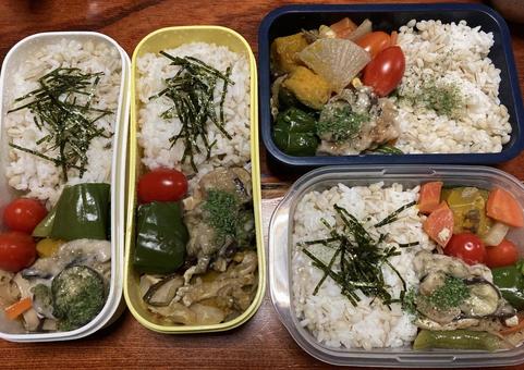 お弁当作り置き〜煮物×茄子チーズ焼き弁当 お弁当作り置き〜煮物×茄子チーズ焼き弁当の写真
