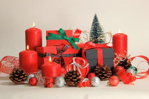 クリスマス　52 クリスマス,キャンドル,プレゼントの写真素材