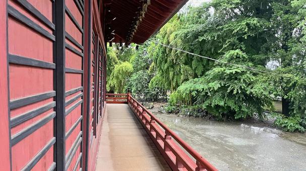 坂東33観音 05番 勝福寺 雨天の本堂 坂東33観音 05番 勝福寺 雨天の本堂の写真