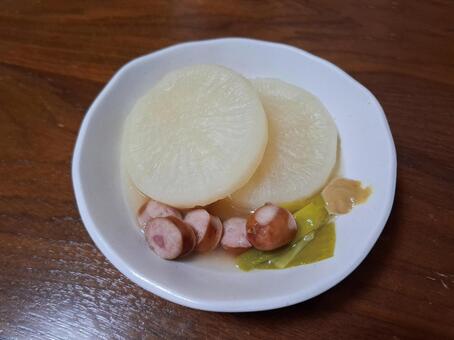 大根とウインナーの煮物_3 冬,旬,大根の写真素材