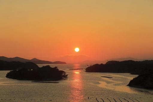 登茂山園地 伊勢 英虞湾 夕景 登茂山園地 伊勢 英虞湾 夕景の写真