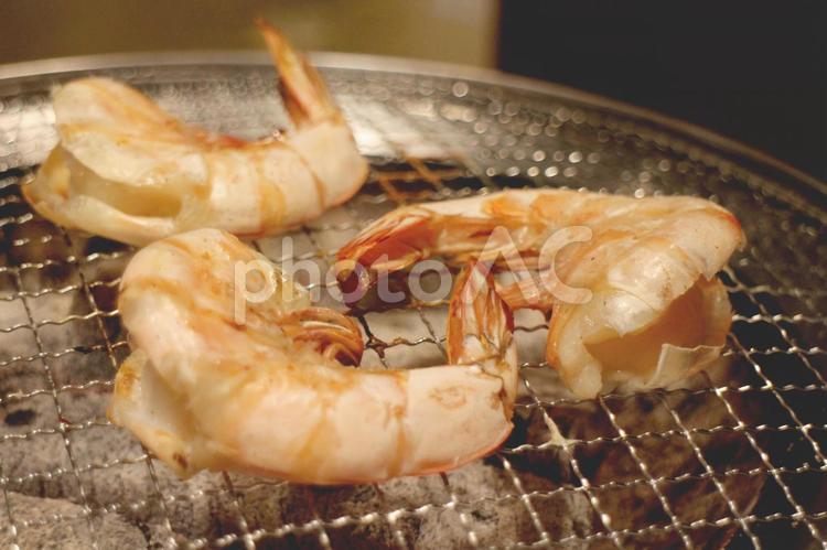 食べごろに焼かれた海老 海老,えび,エビの写真素材