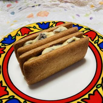 レーズンバターサンド、2枚 レーズンバターサンド、2枚の写真
